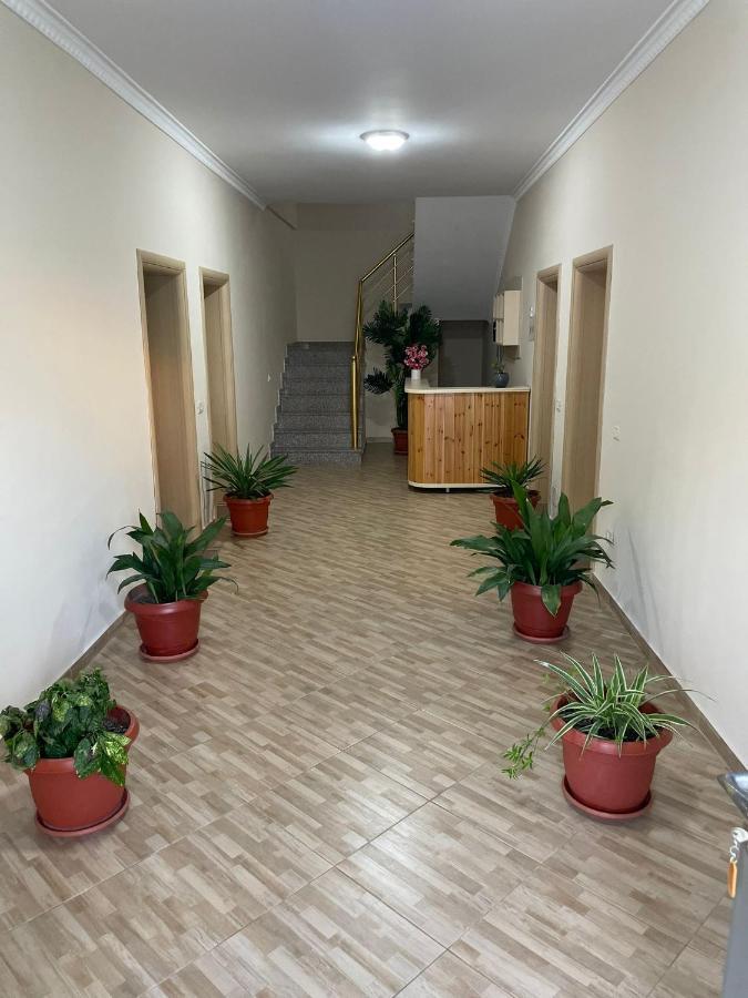 Vila Leo Aparthotel Golem  Exterior photo