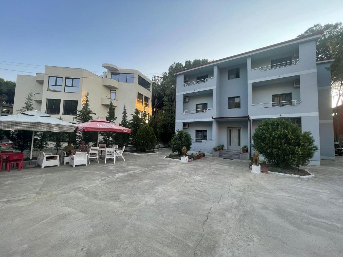 Vila Leo Aparthotel Golem  Exterior photo